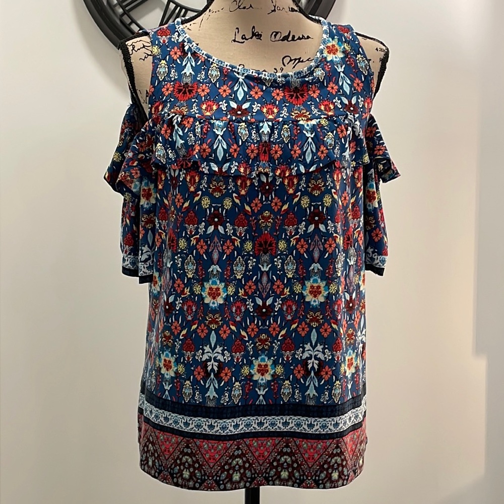 Fever women’s small cold shoulder floral top